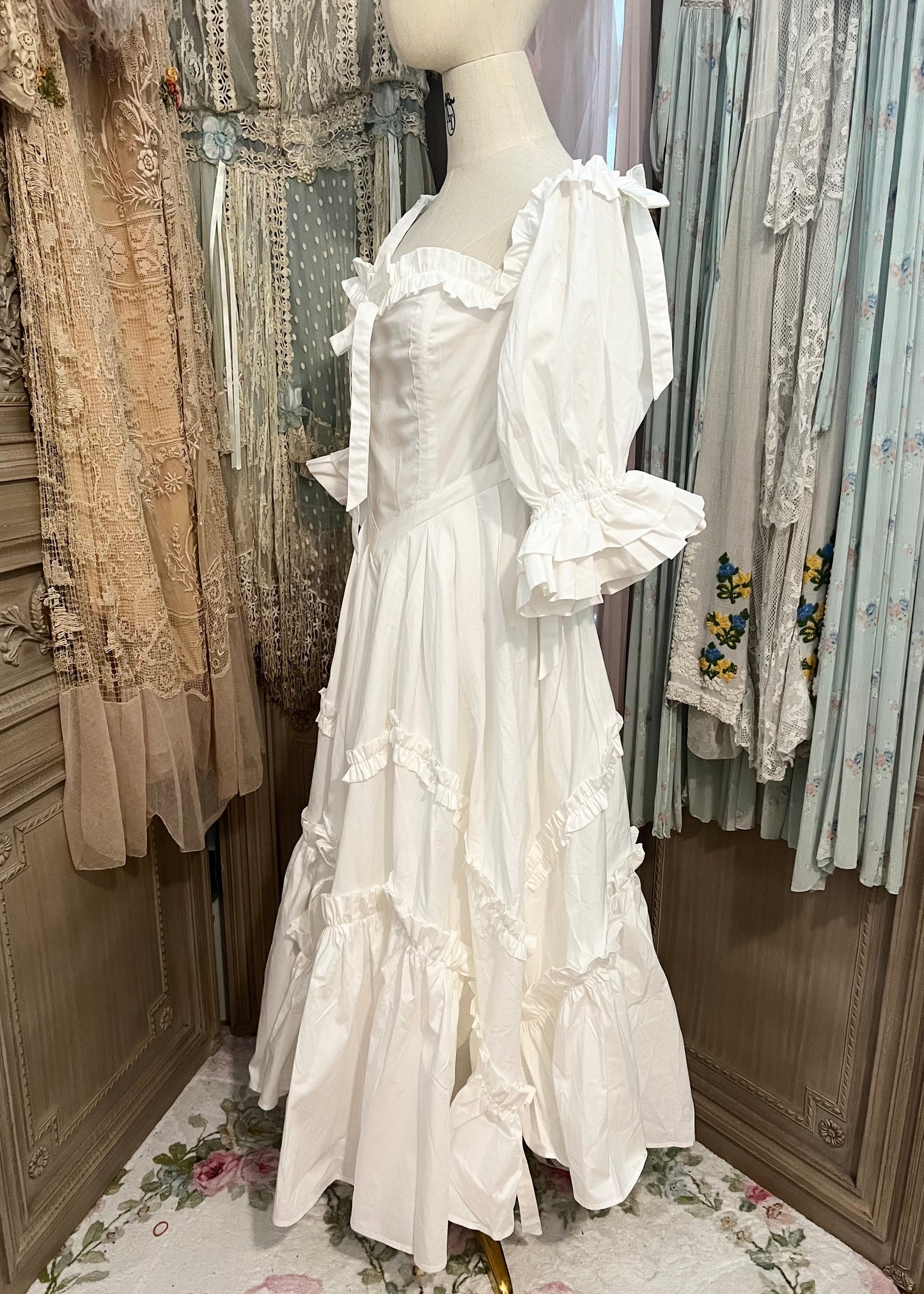 Laura wedding dress (preorder)