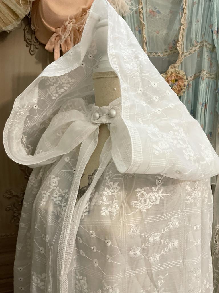 lace cape