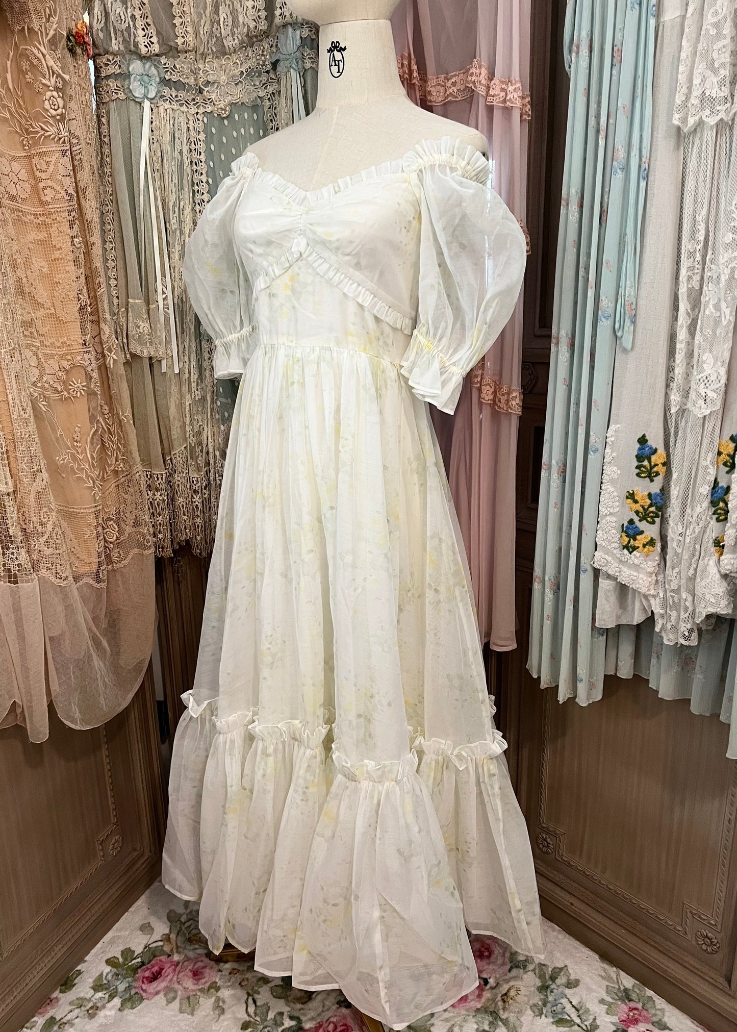 Honey flower dress