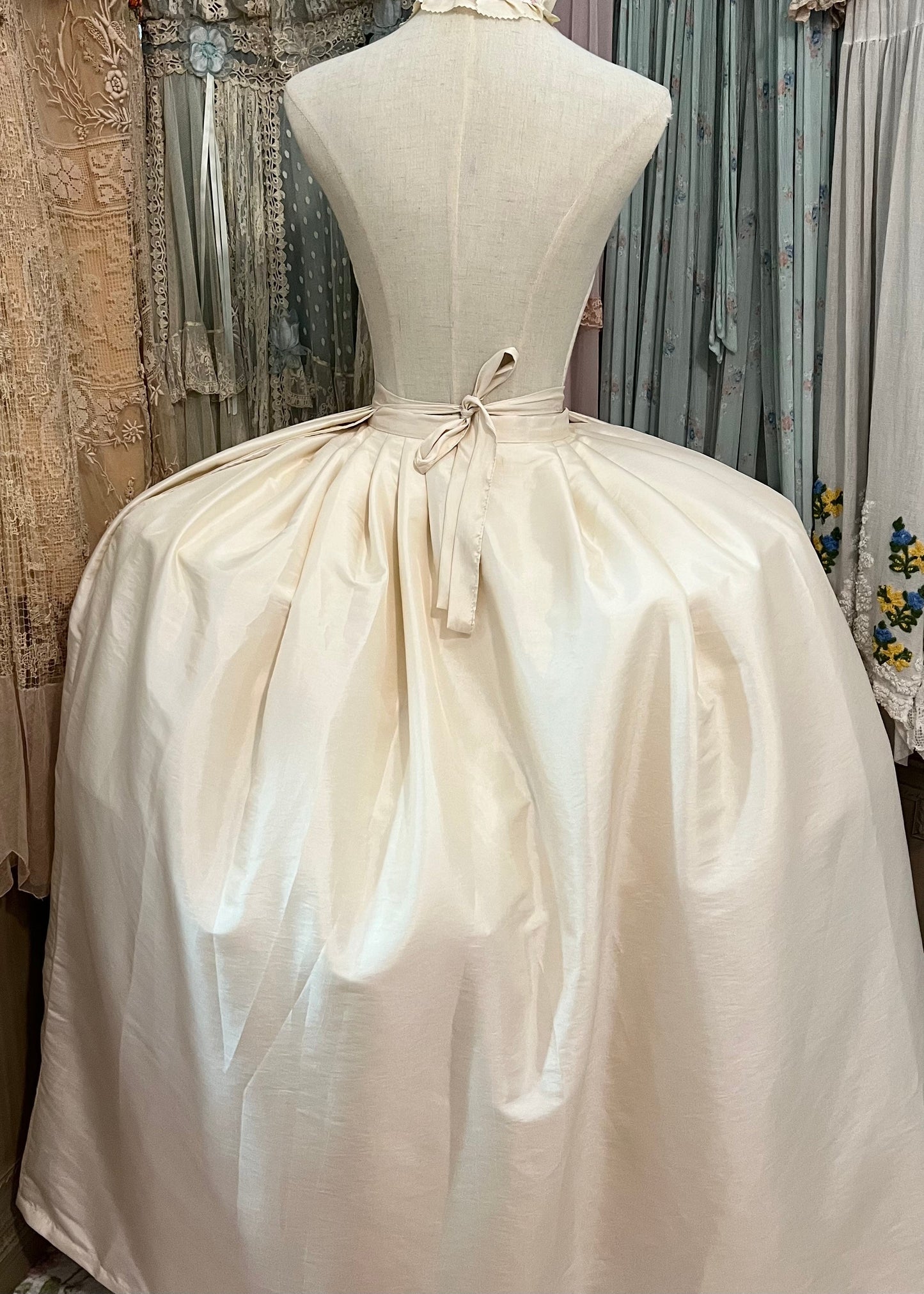The porcelain gown