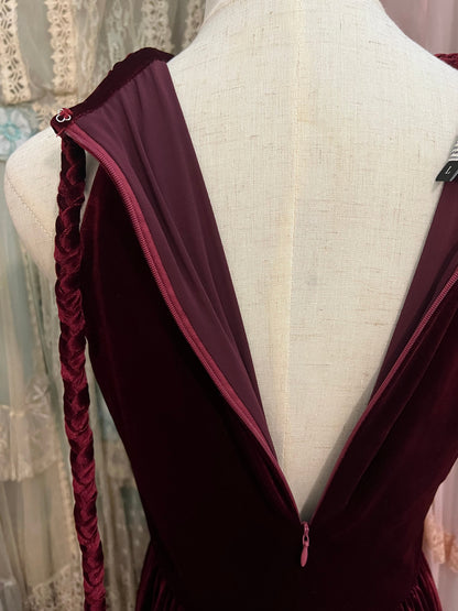 Rouge dress