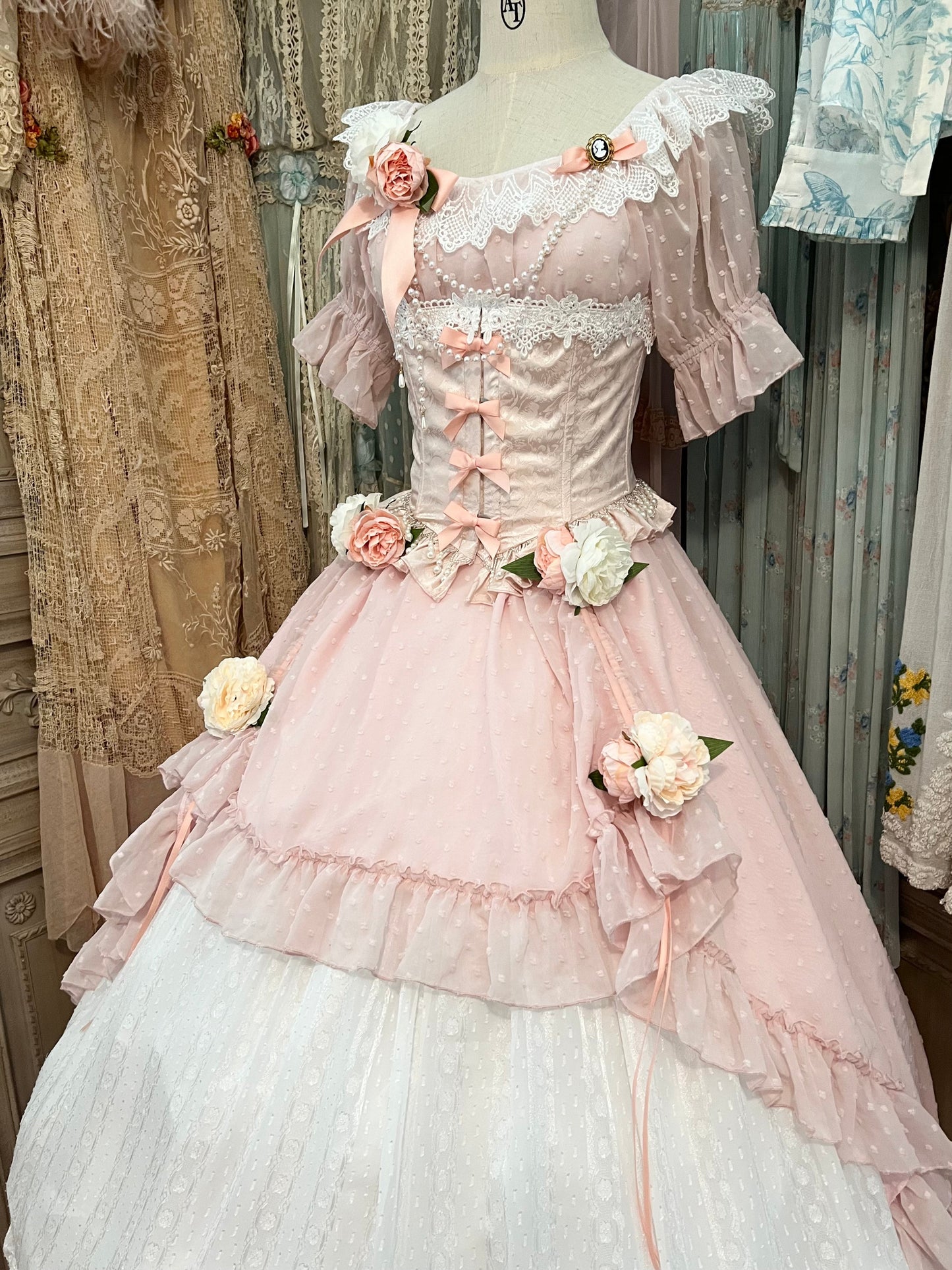 Victoria ensemble