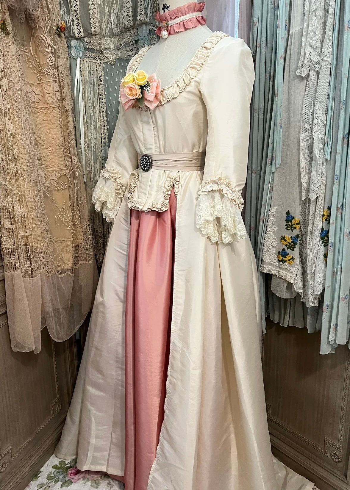 The porcelain gown