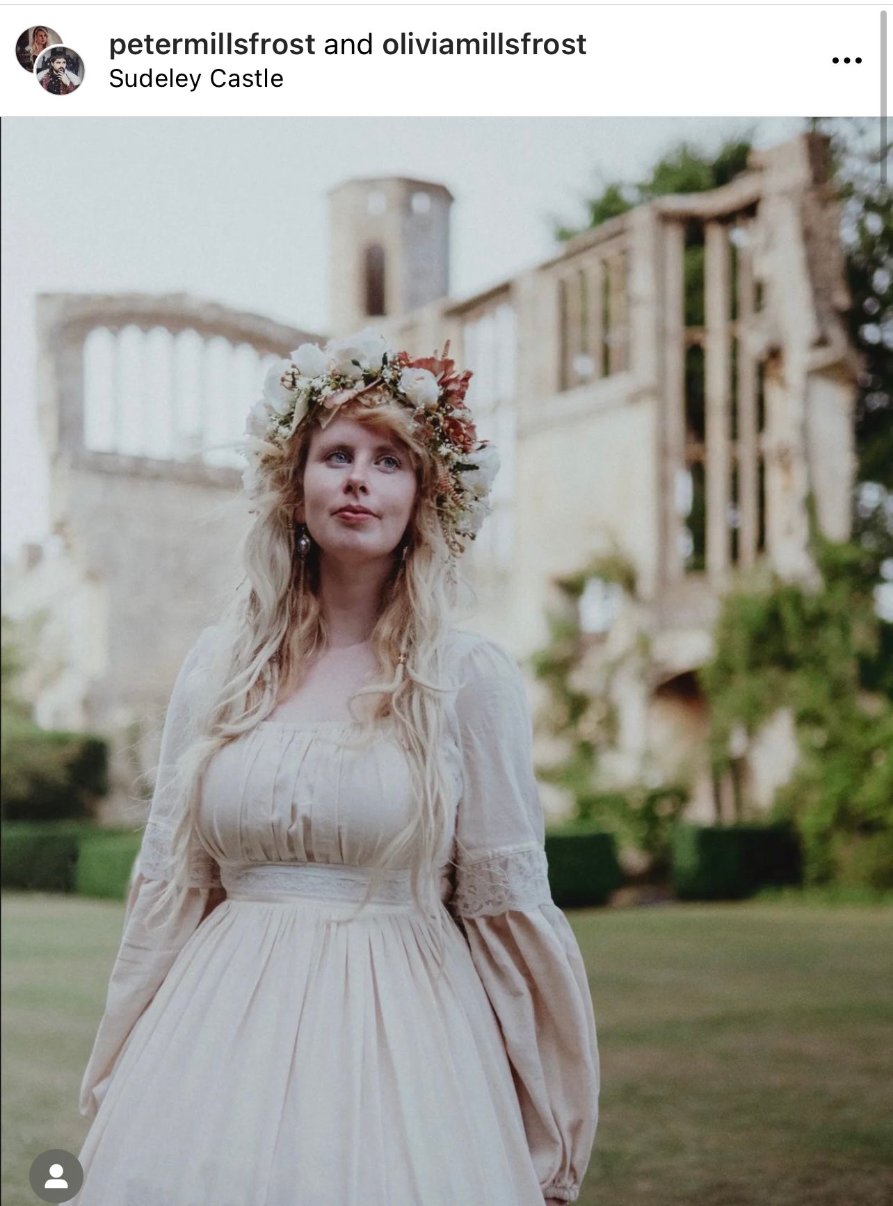 Elle full dress