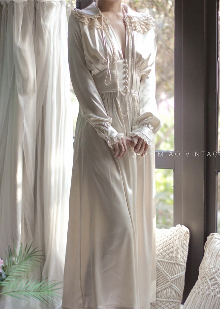 Amour Peignoir