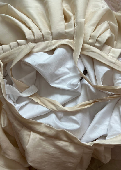 The porcelain gown