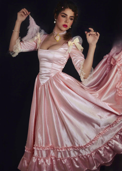 Royal thé with Marie dress
