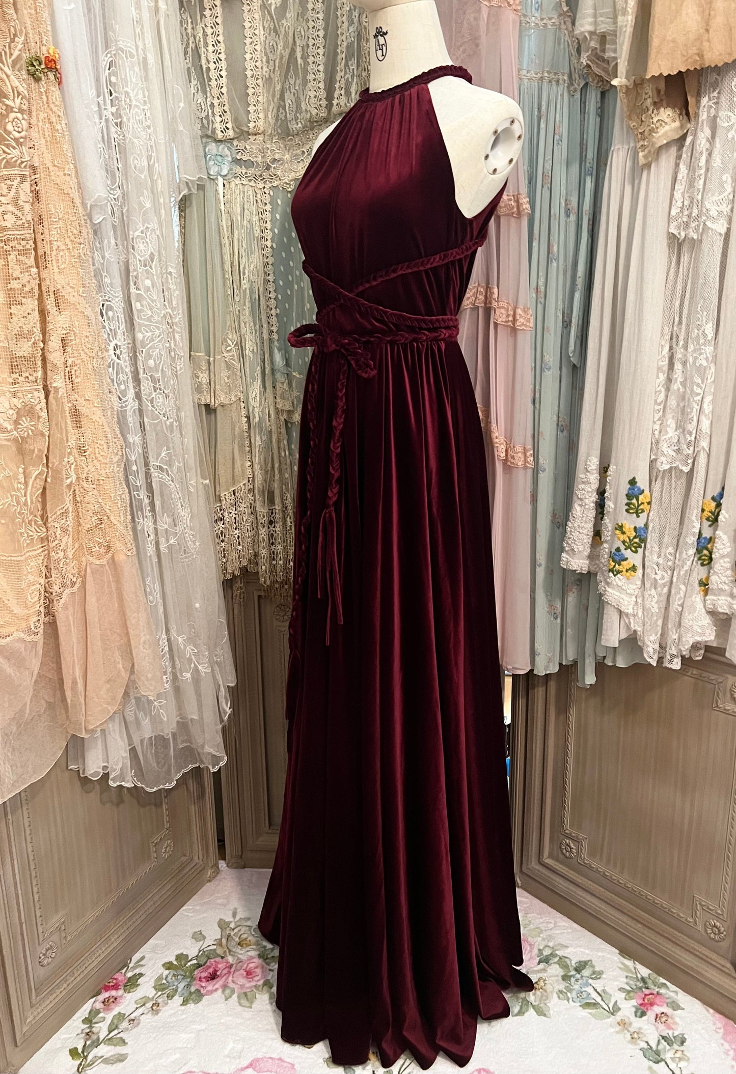 Rouge dress