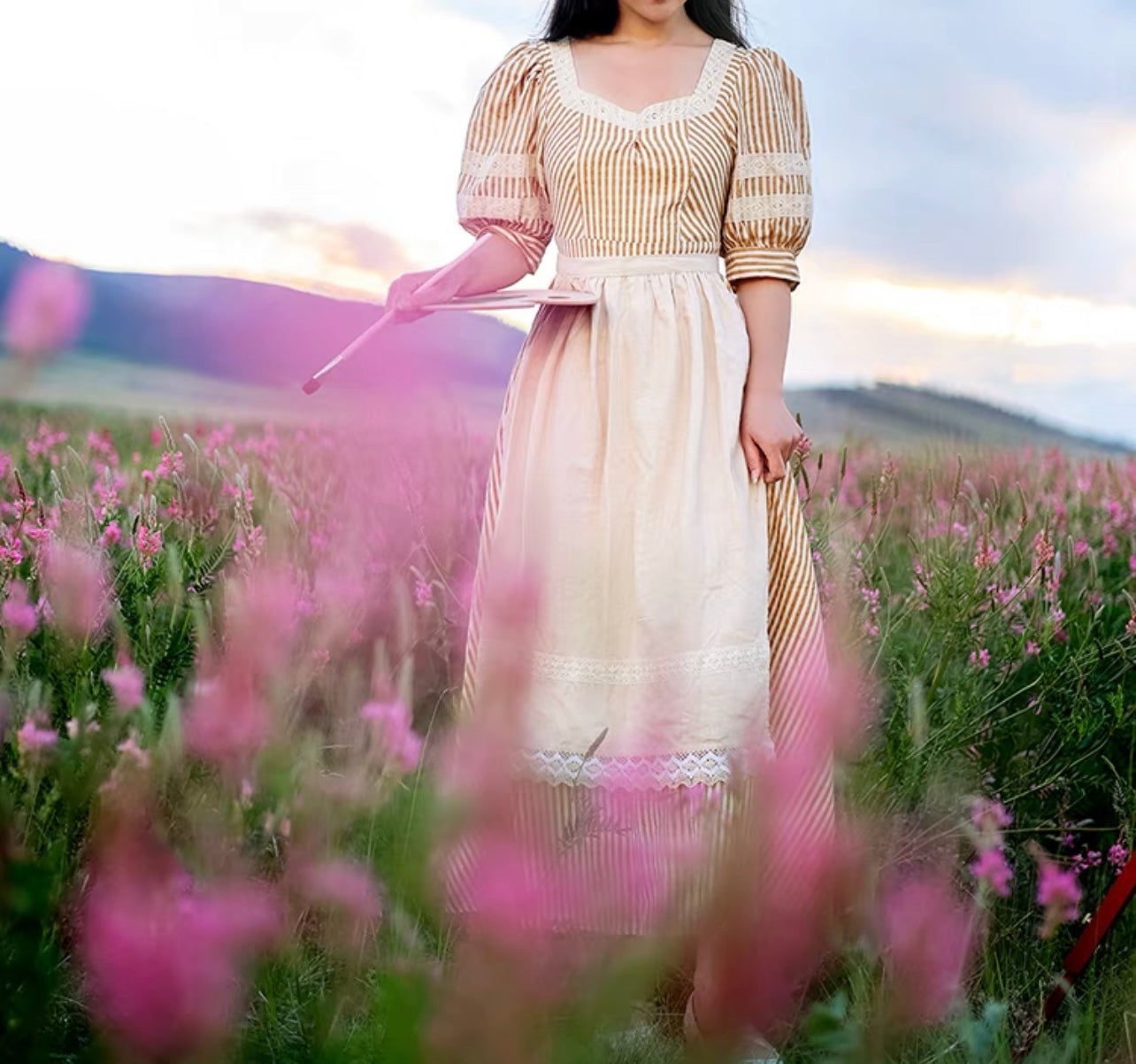 Natural voyage dress