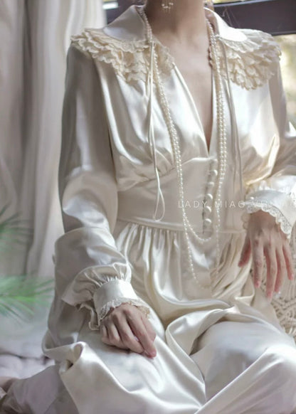 Amour Peignoir