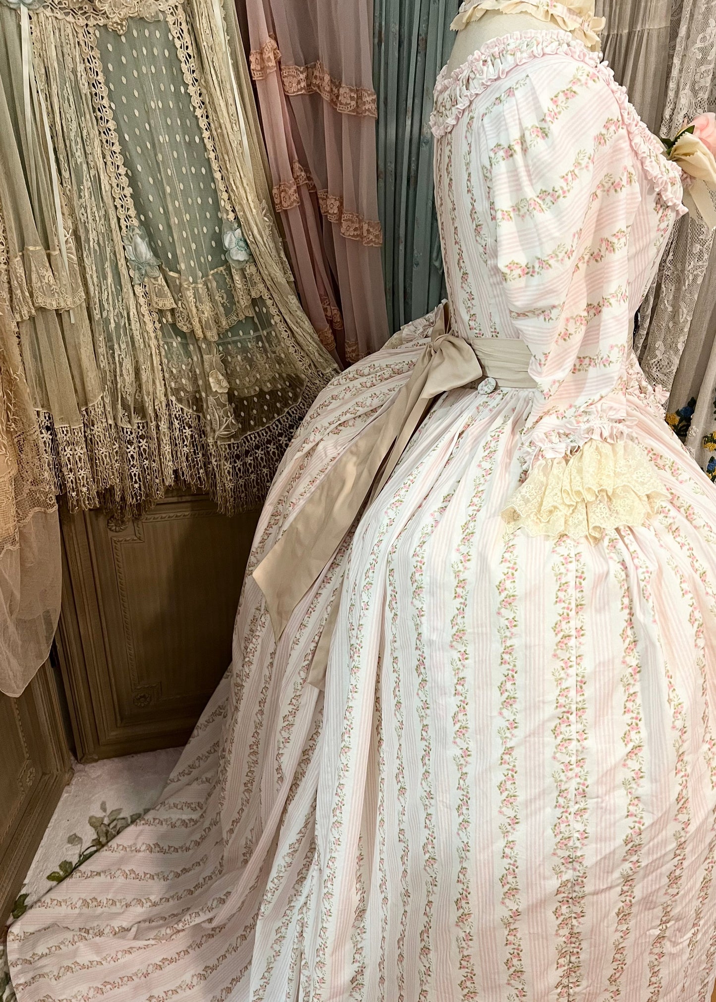The porcelain gown