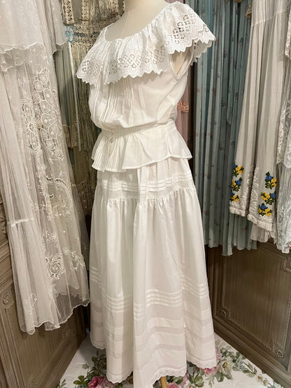 A walk in the clouds skirt