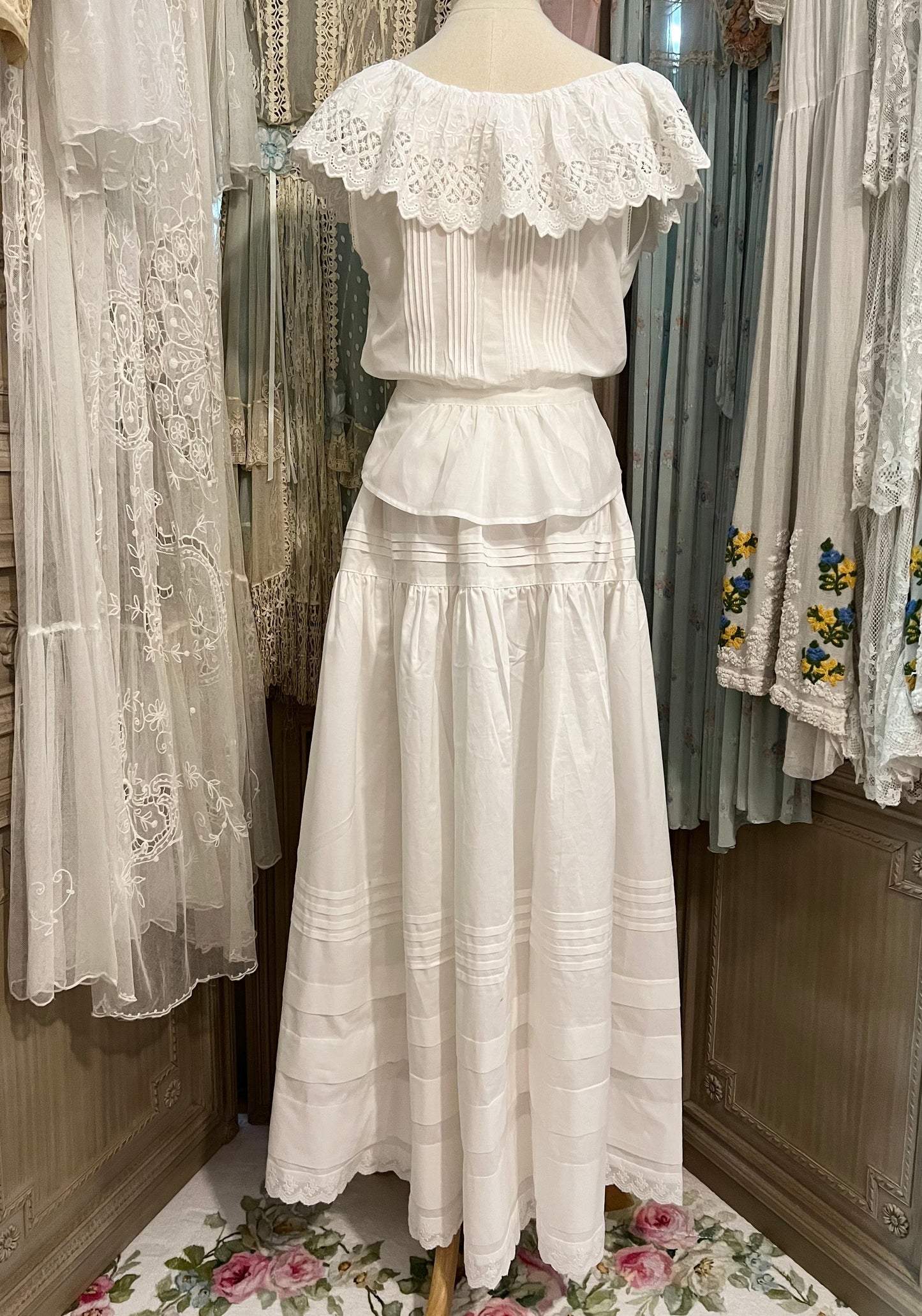 A walk in the clouds skirt