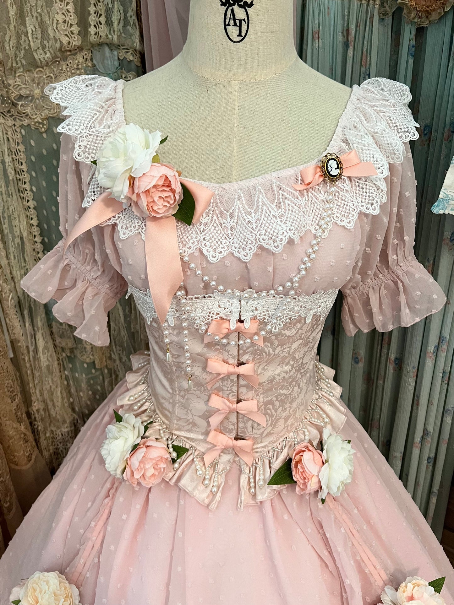 Victoria ensemble