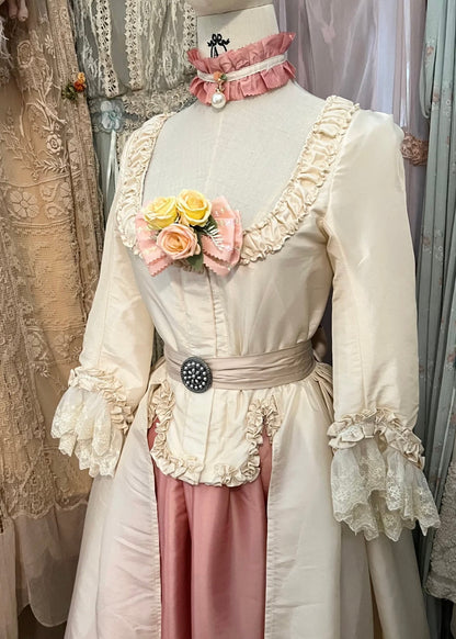 The porcelain gown