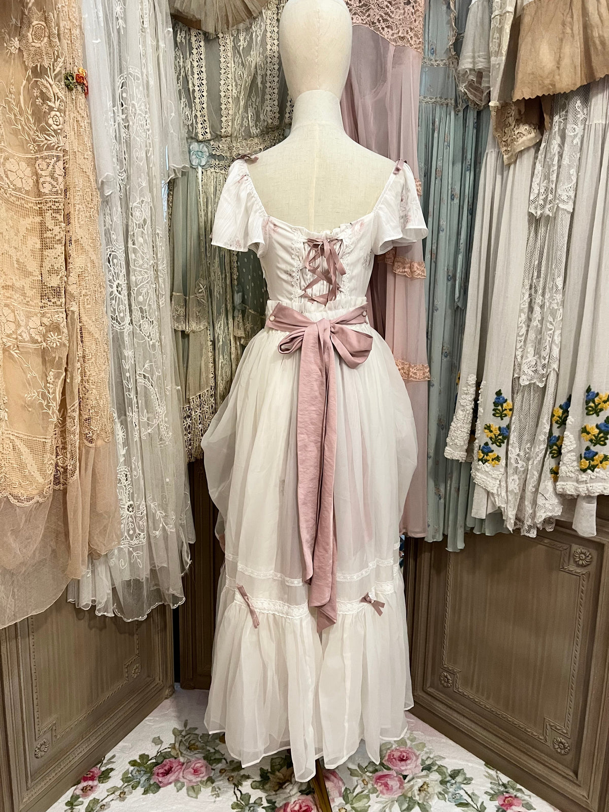 The flower note dress