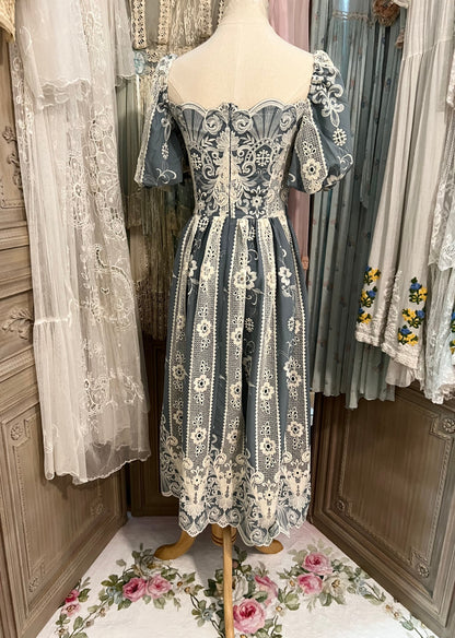 Silhouette romance dress