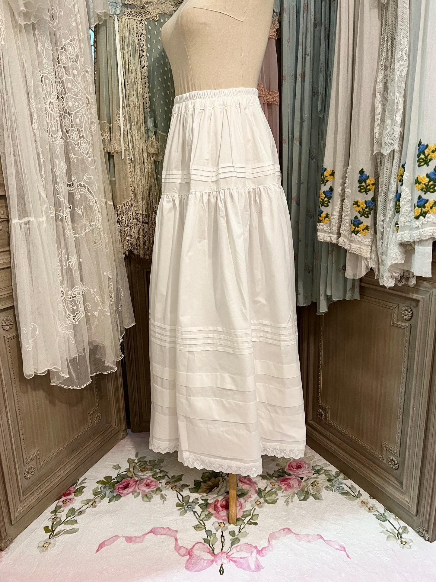 A walk in the clouds skirt