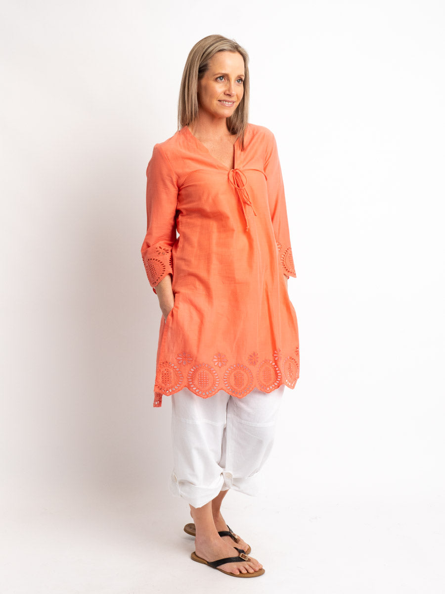 Broderie Anglais Top in Peach