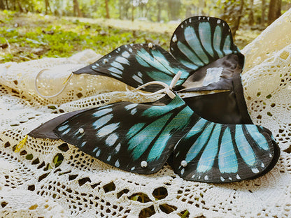 Butterfly garden collar