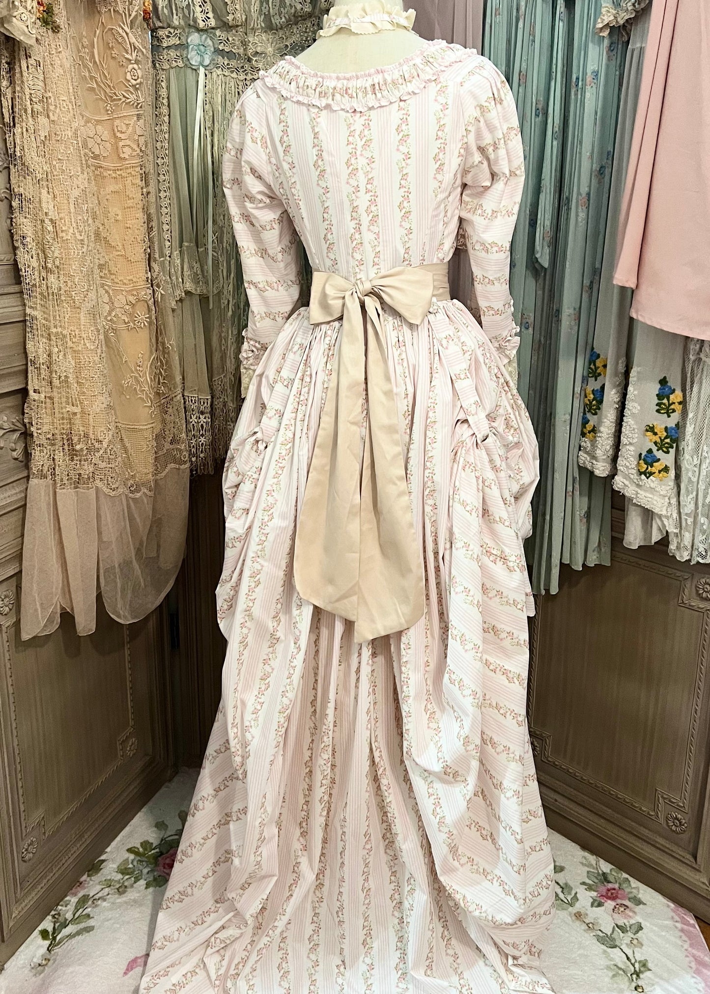 The porcelain gown