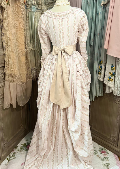 The porcelain gown