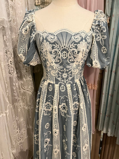 Silhouette romance dress