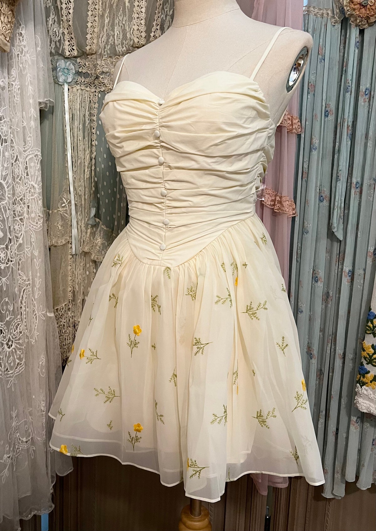 Meadow daisy dress