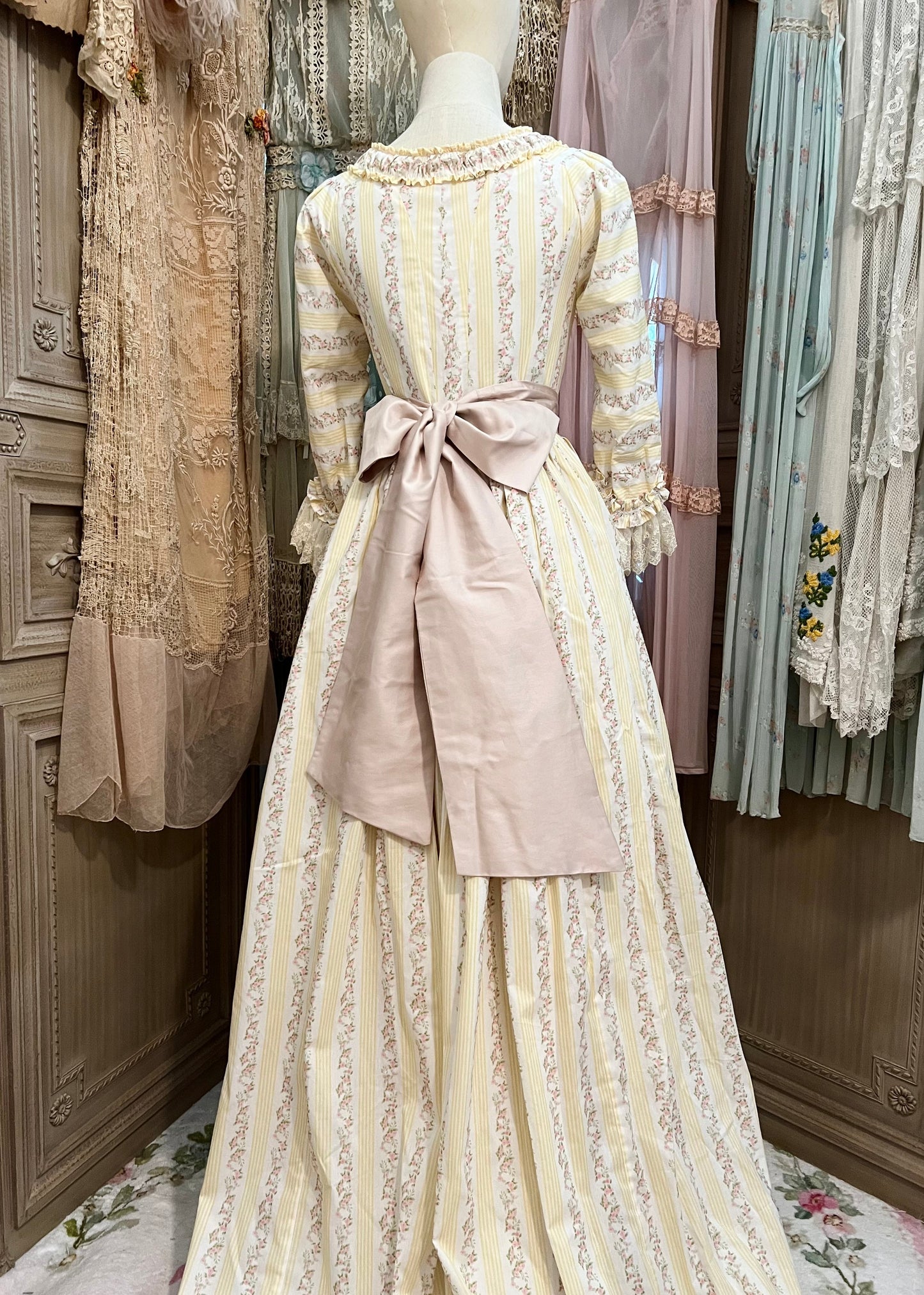 The porcelain gown