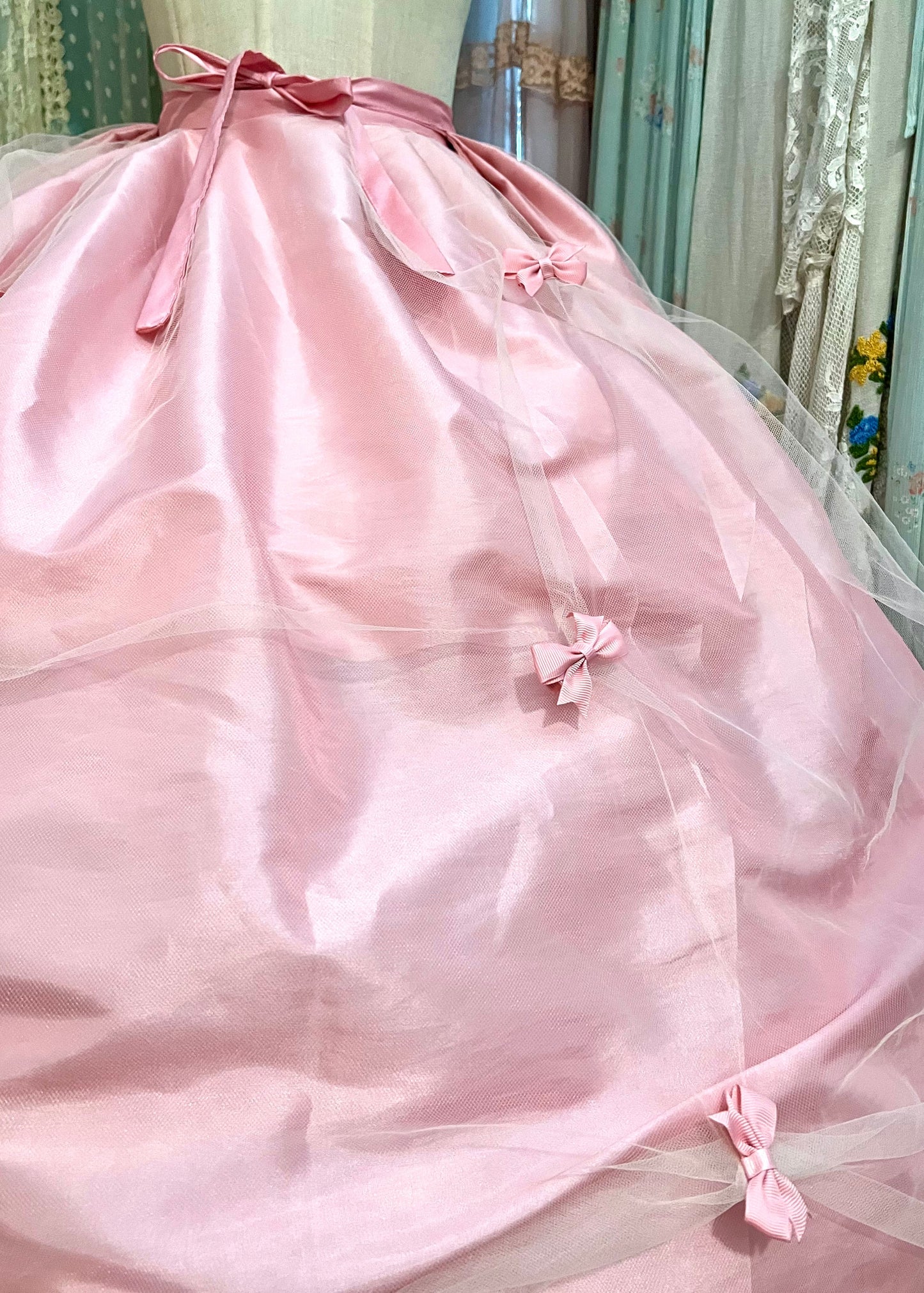 Antoinette à la mode gown