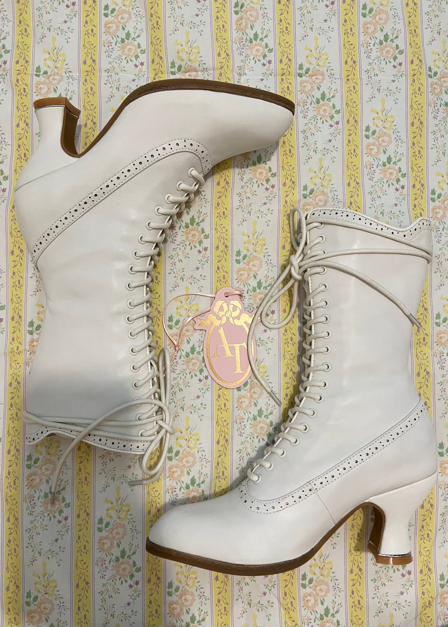 Victorian romance boots (new added colors)