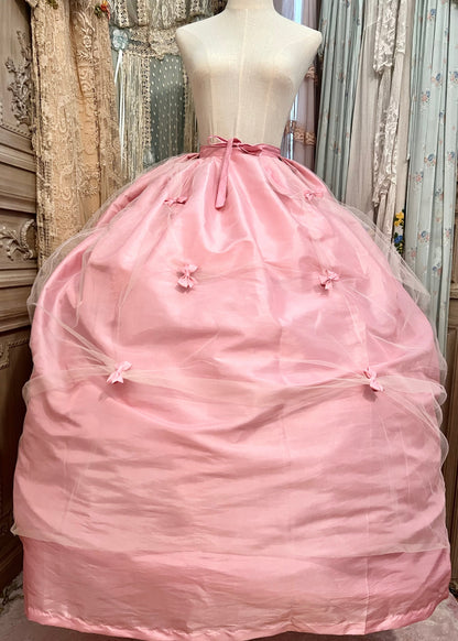 Antoinette à la mode gown