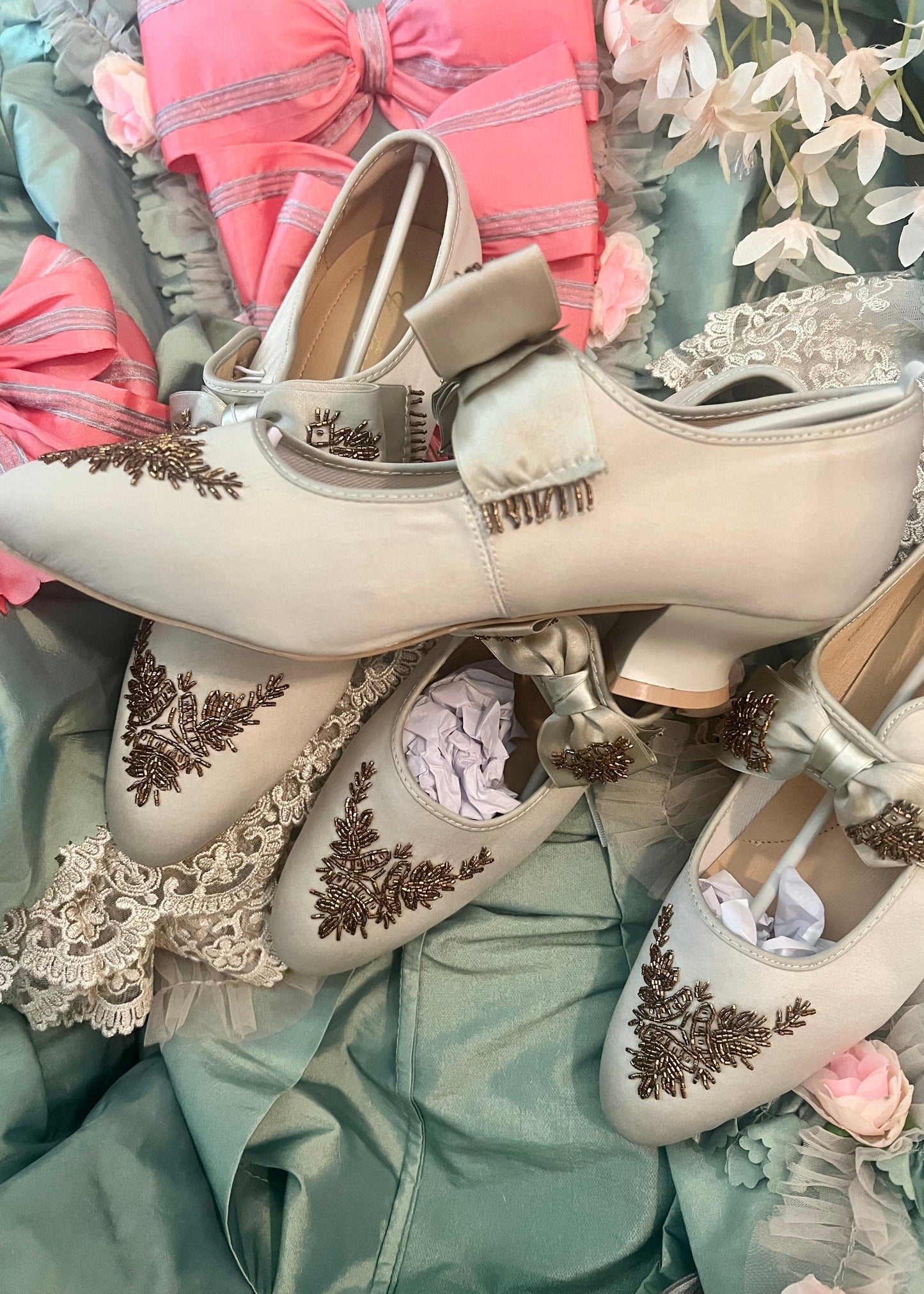 Elizabethan shoes