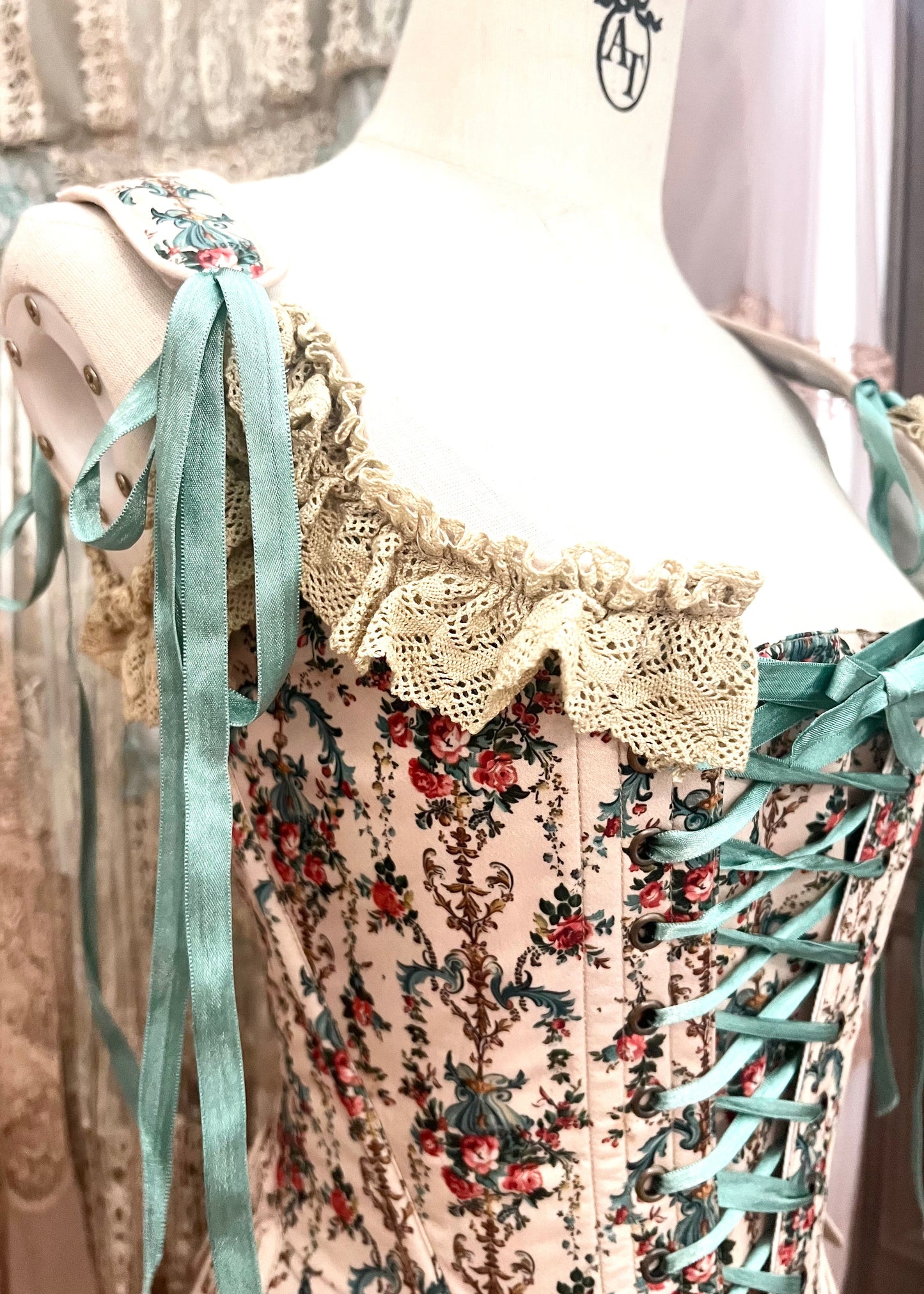 La Chambre de la Reine Corset