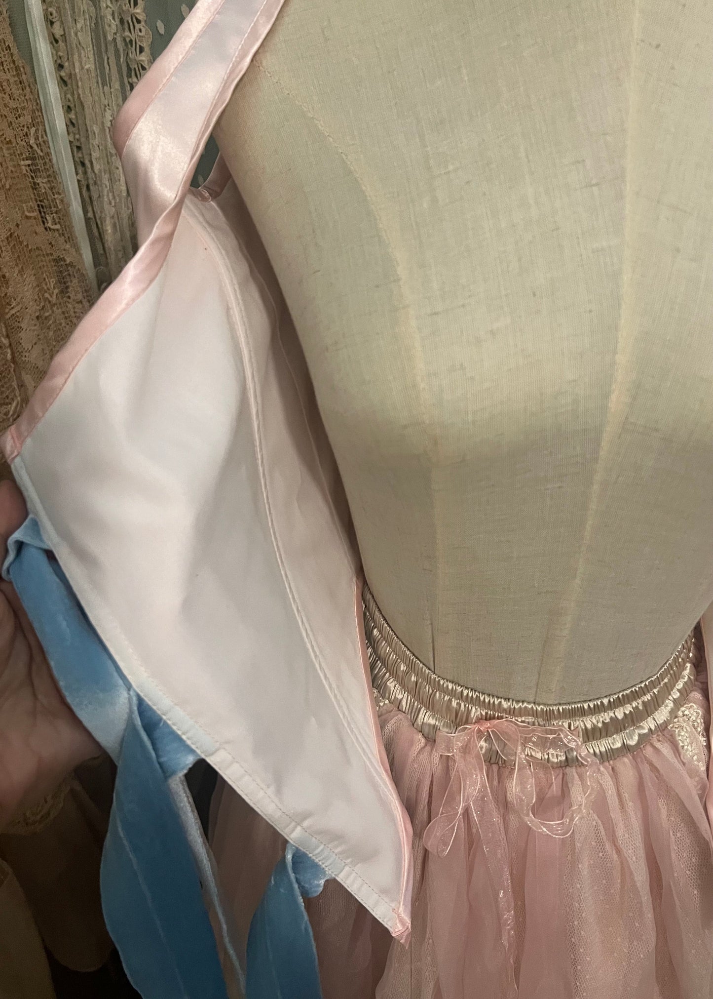 Porcelain corset