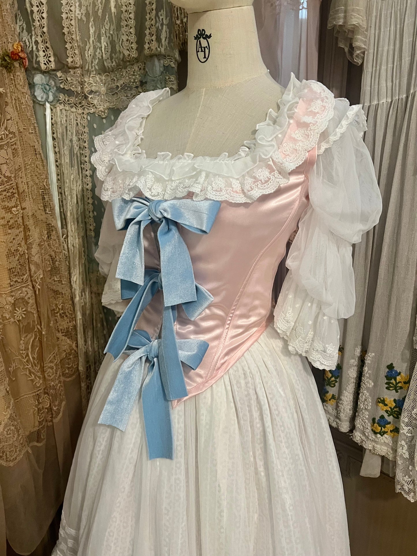 Porcelain corset