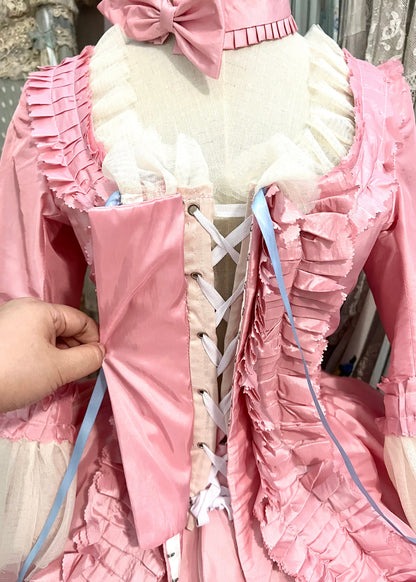 Antoinette à la mode gown
