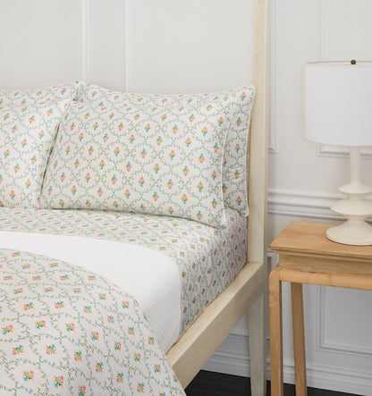 The Bed Set - Pastel Trellis