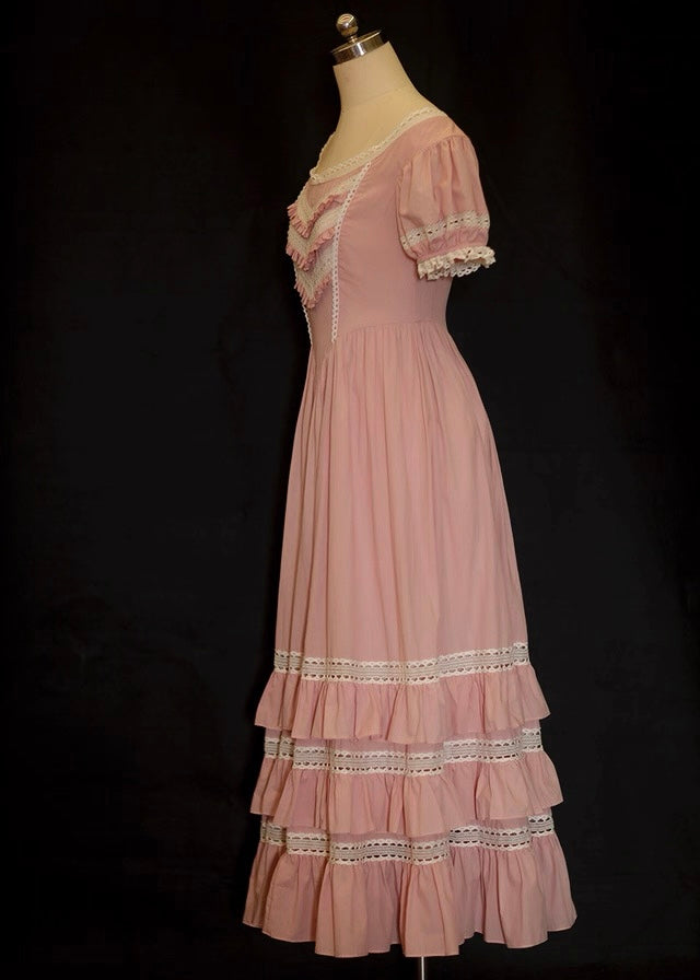 Edwardian lady dress