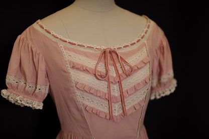 Edwardian lady dress