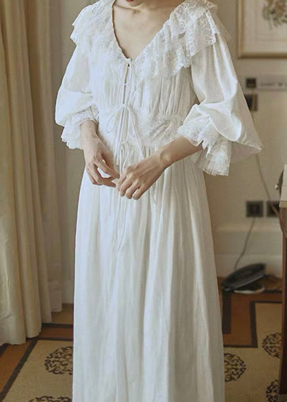 White pigeon dressing gown set