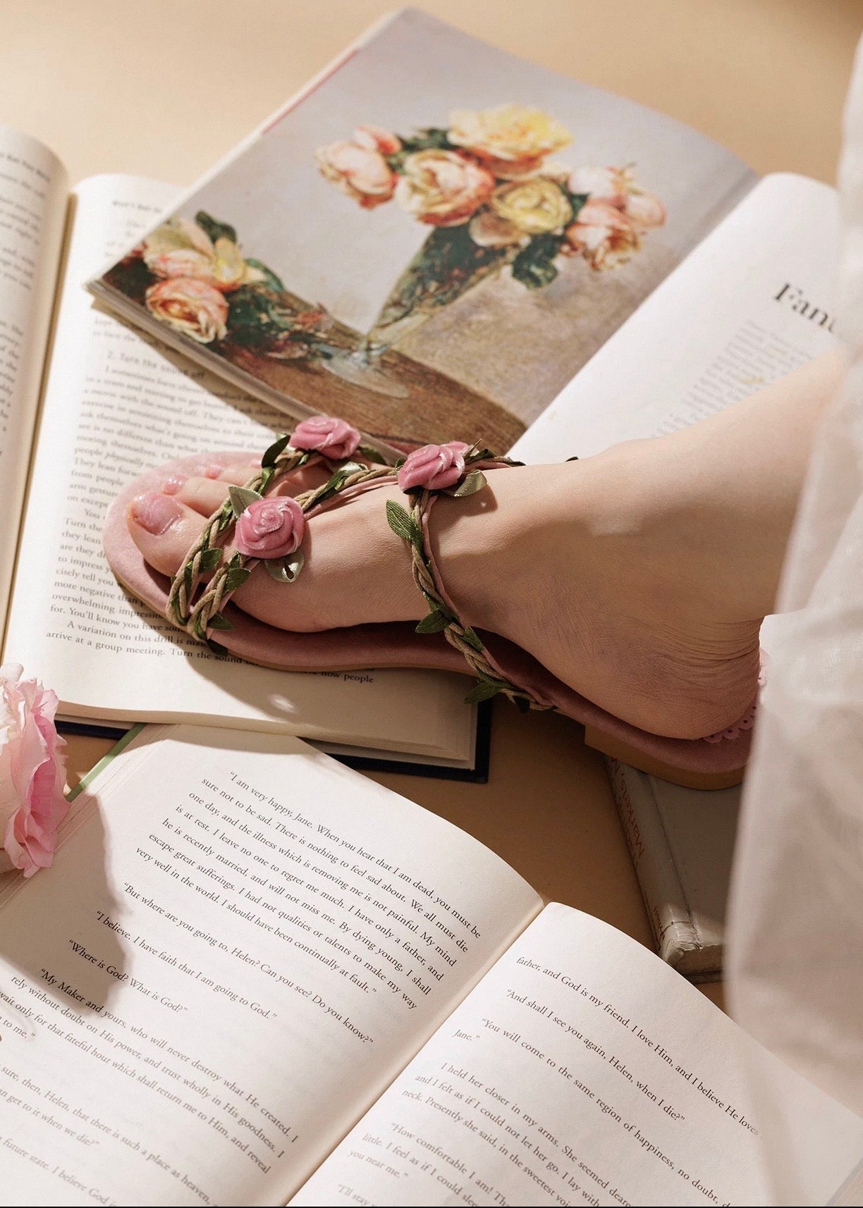 Vining roses sandals