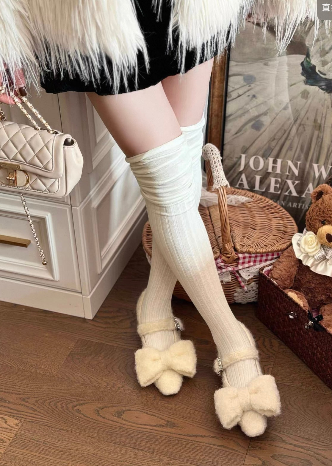 Cream teddy shoes 🧸