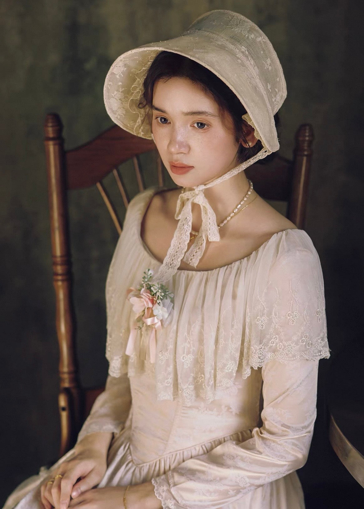 Luna veil bonnet