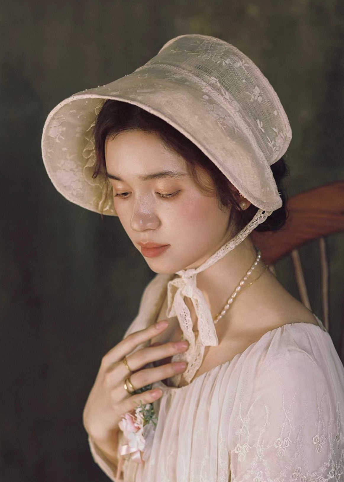 Luna veil bonnet