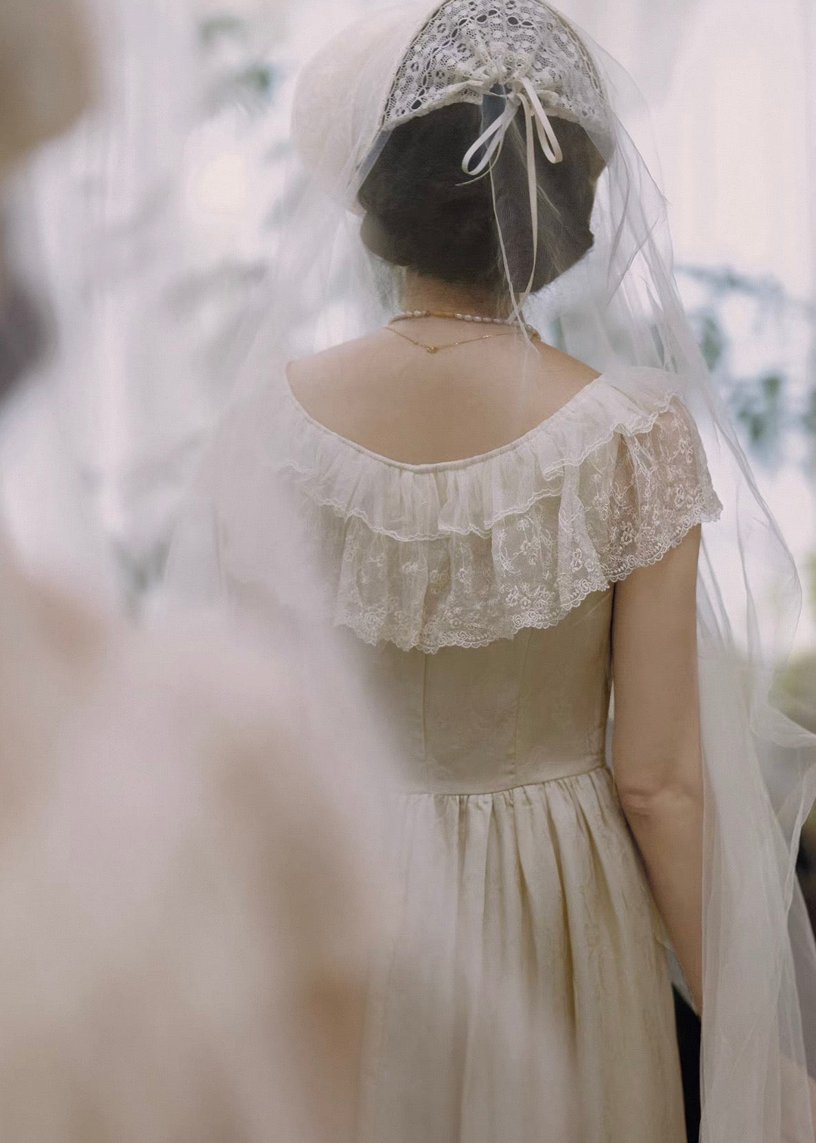 Luna veil dress