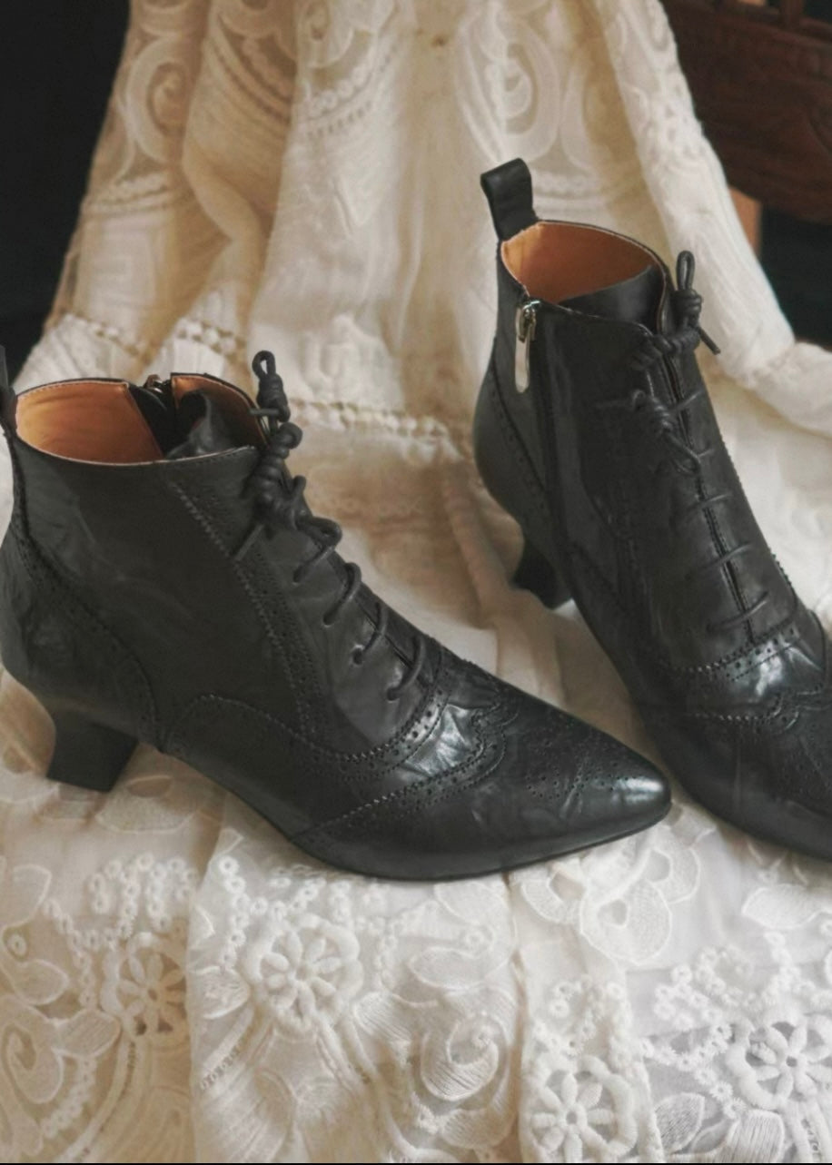 Time traveler brogue boots