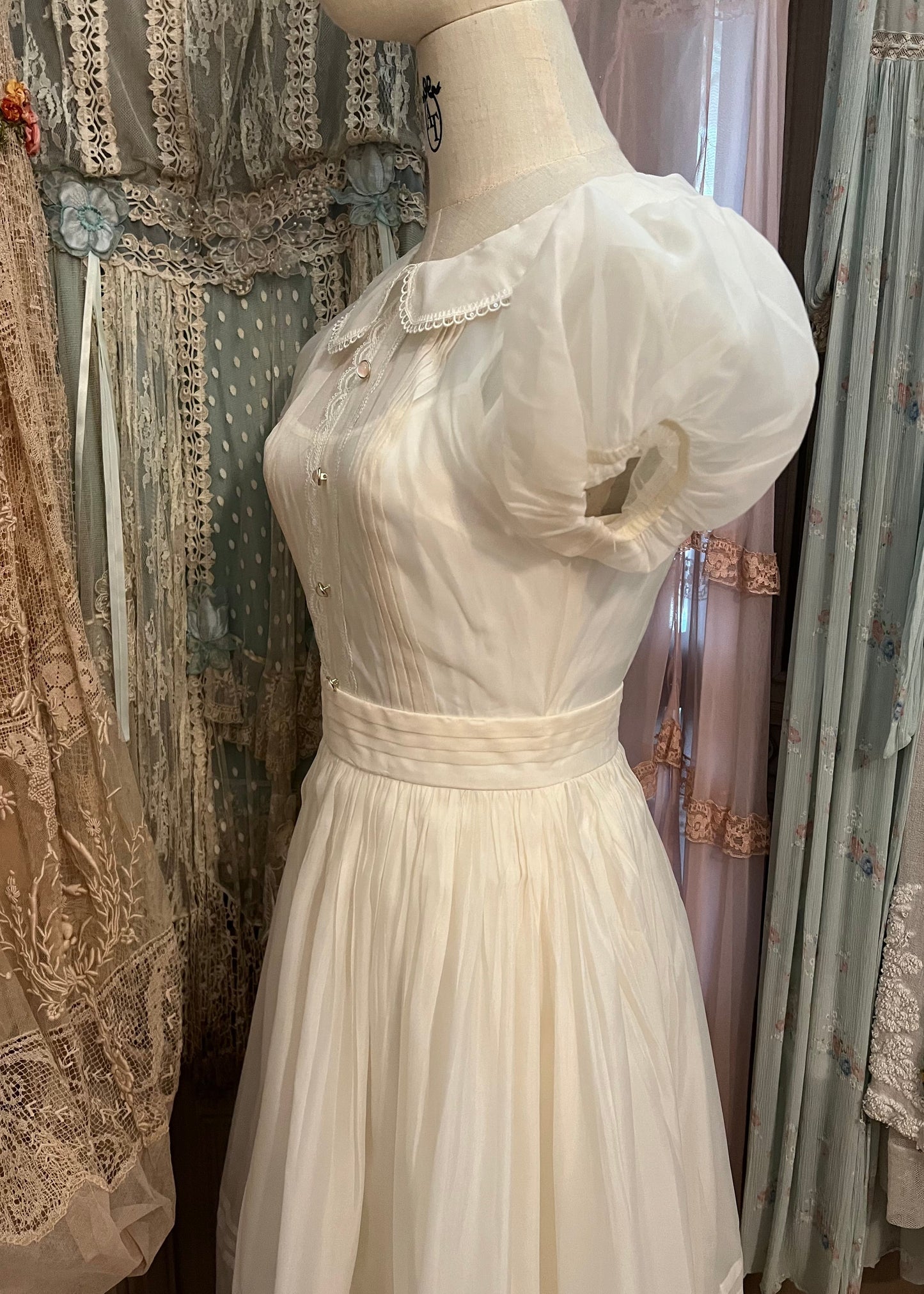 White jade dress