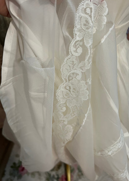 White jade dress