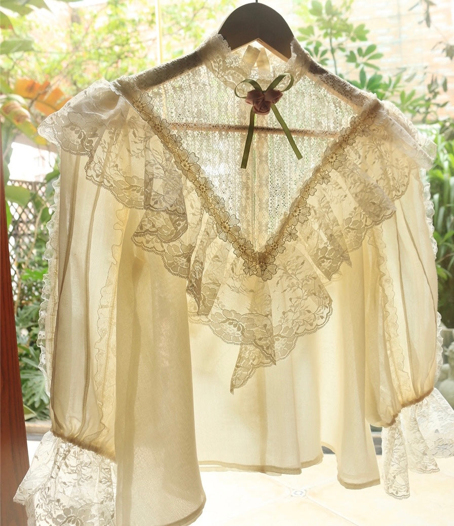 Victoria blouse